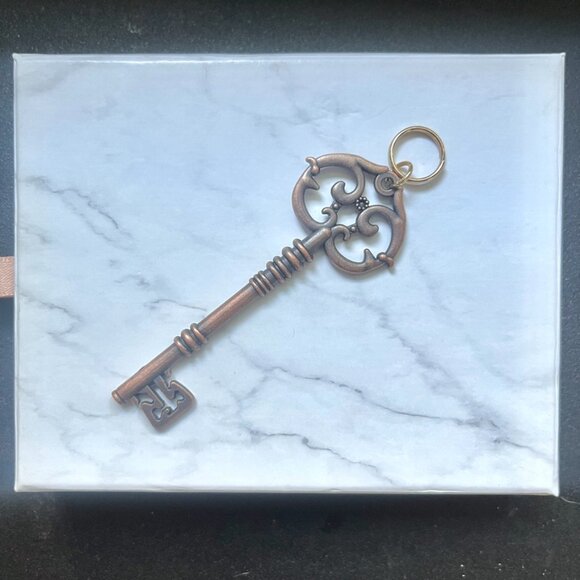 Handmade Accessories - Large Vintage Style Skeleton Key Copper Keychain